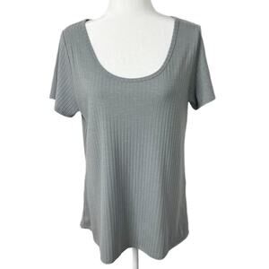 Lularoe Womens Classic Tee Shirt M Gray Ribbed Knit Short Sleeve High Low Top